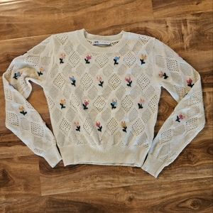 Zara Embroidered Floral Sweater Size Small